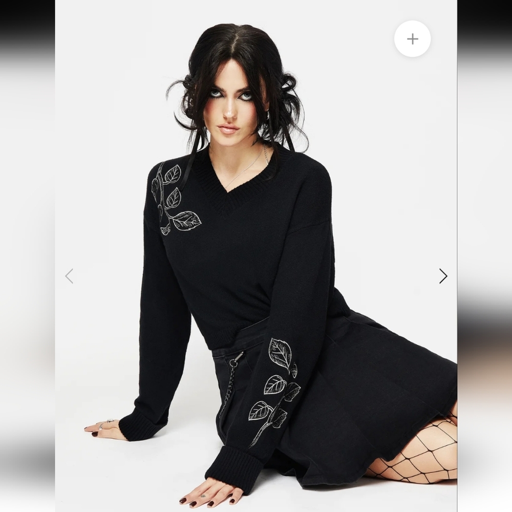 Disturbia - Amalthea Embroidered Sweater